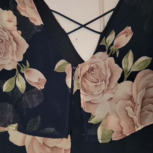 Lulu's Elegant Floral Maxi Dress in Navy and Blush - Picture 5 of 7